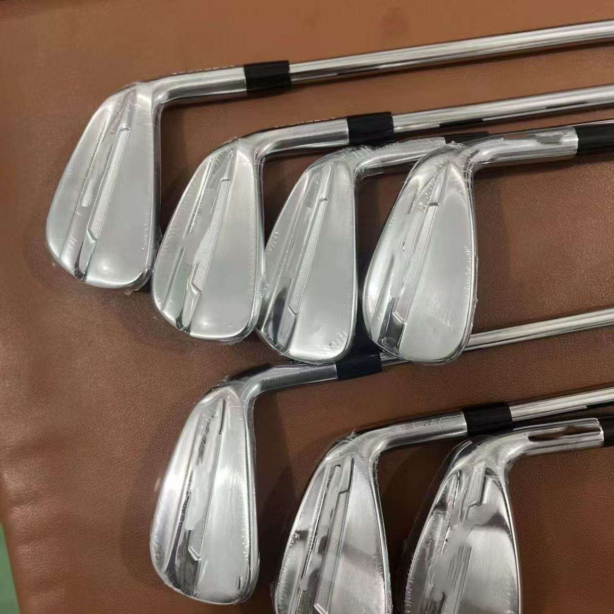 Heißer Verkauf: China 90 Golf  – Golf Club Iron Set Bewertung und Preis